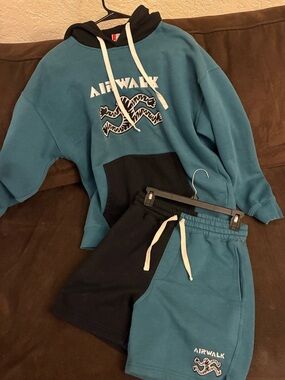 Airwalk Teal & Black Lounge Set